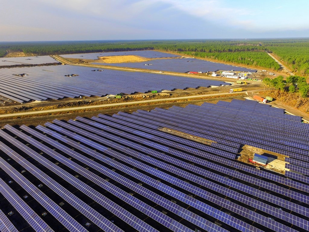 Fermes solaires : les terres agricoles de Missouri se transforment en champs photovoltaïques